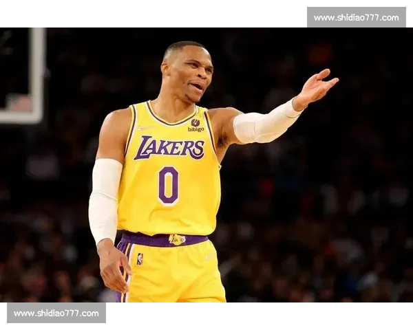 威少拒签湖人球衣？真相藏在签名腕带里