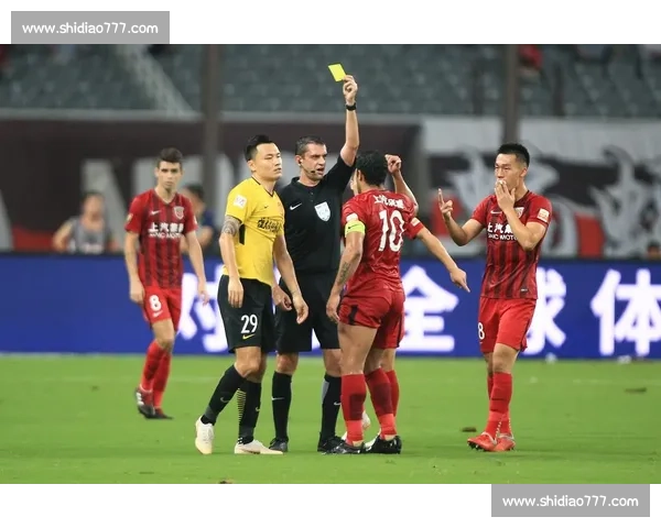 足协杯巅峰对决上港迎战恒大豪门碰撞引爆全国关注争夺晋级荣耀之夜